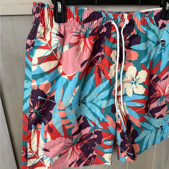 Tropical Floral Men's Swim Shorts - Picture 2 of 6